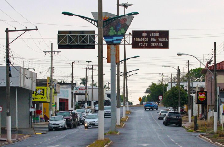 Rio-Verde-Restauracao-com-revestimento-primario-e-drenagem-na-rodovia-MS-423-Foto-Saul-Schramm-2-730x480-1