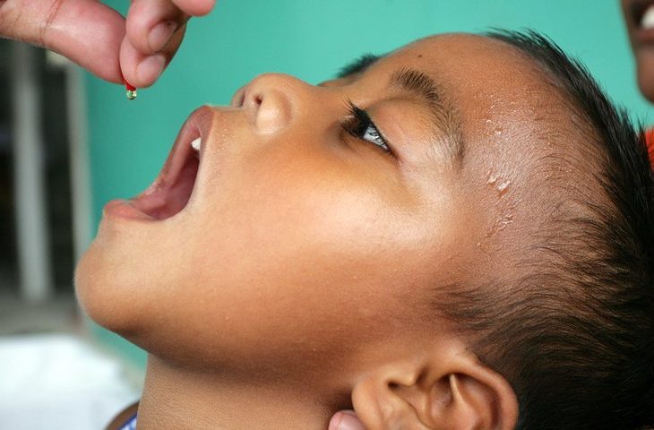 crianca-recebendo-dose-de-vitamina-a-foto-Unicef-730x480-1